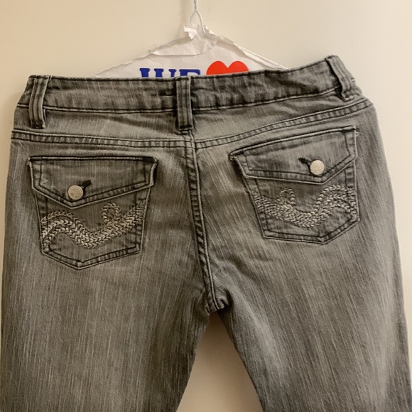 Brand new skinny jeans by Southpole - Picture 5 of 5